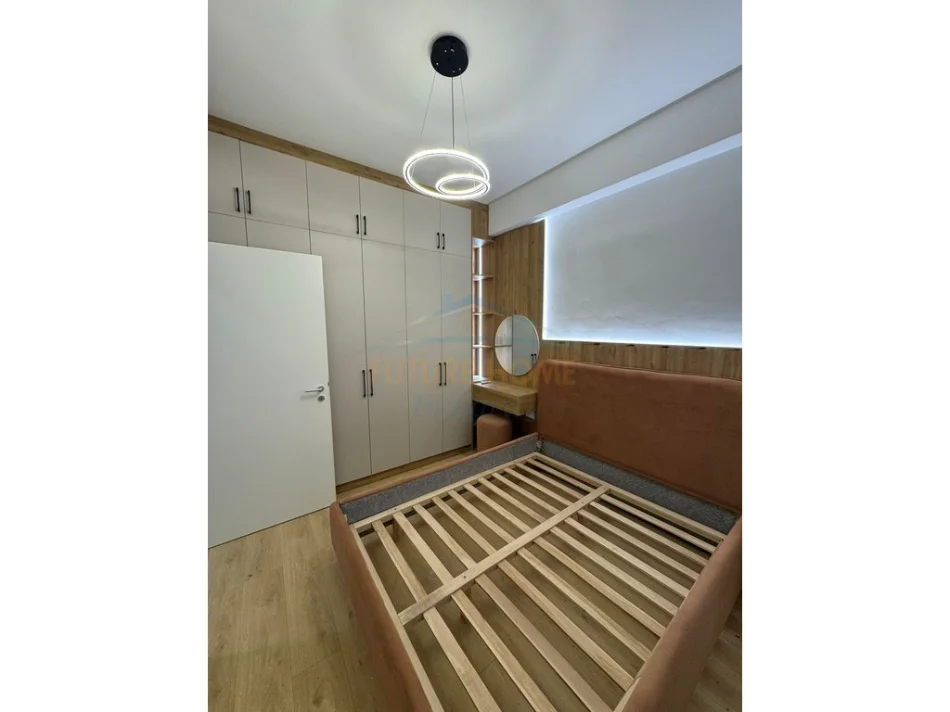 Tirane, jepet me qera apartament 1+1+Post parkimi Kati 6, 60 m² 550 € (Kompleksi Kadiu, Ali Demi)