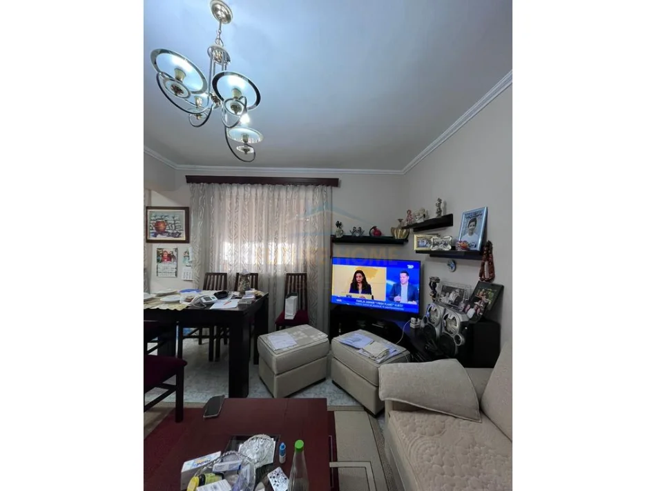 Tirane, shitet apartament 2+1+2 Ballkone Kati 5, 76 m² 166.000 € (Pazari i Ri)