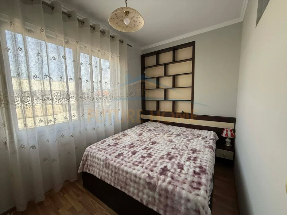 Tirane, jepet me qera apartament 2+1 Kati 7, 110 m² 450 € (Prane njesise administrative,Unaza e Re)