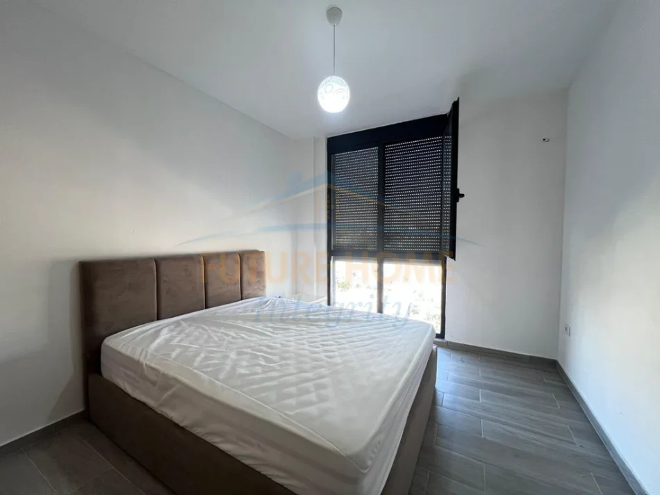 Tirane, jepet me qera apartament 3+1+2+Ballkon Kati 3, 115 m² 628 € (5 Maji)