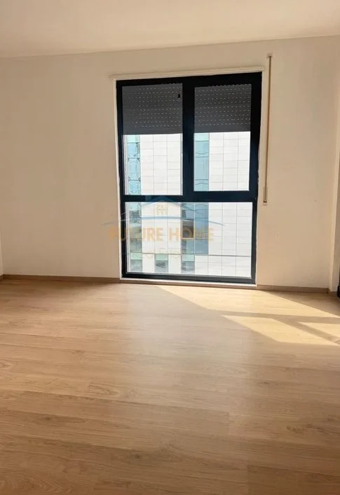 Tirane, jepet me qera apartament 2+1+Ballkon Kati 5, 118 m² 700 € (Akses Tirana)