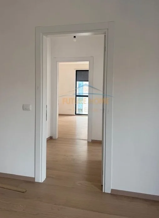 Tirane, jepet me qera apartament 2+1+Ballkon Kati 5, 118 m² 700 € (Akses Tirana)
