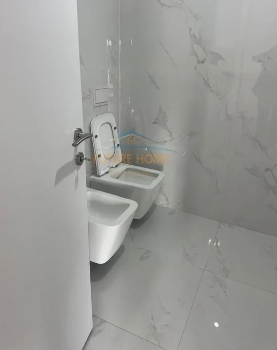 Tirane, jepet me qera apartament 2+1+Ballkon Kati 5, 118 m² 700 € (Akses Tirana)