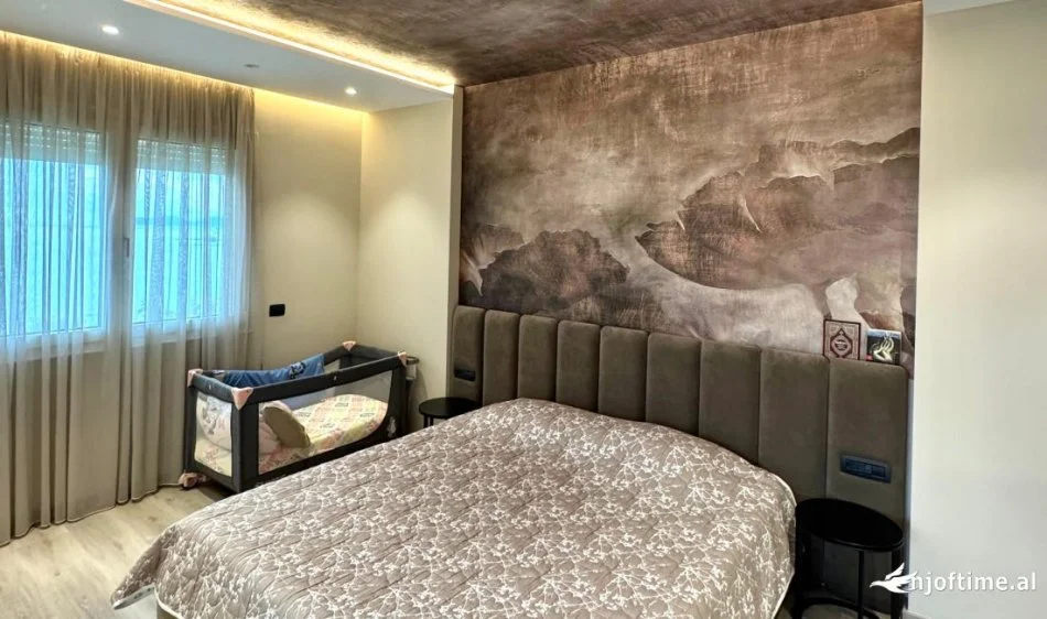 SHITET: AARTAMENT 3+1+2wc Vendodhje Fantastike, 📌 Lungo-Mare (vija e pare)- 100% E Re e investuar nga Fillimi- Ka Pamje te Lire nga deti **** 530.000 Euro*** 🧨