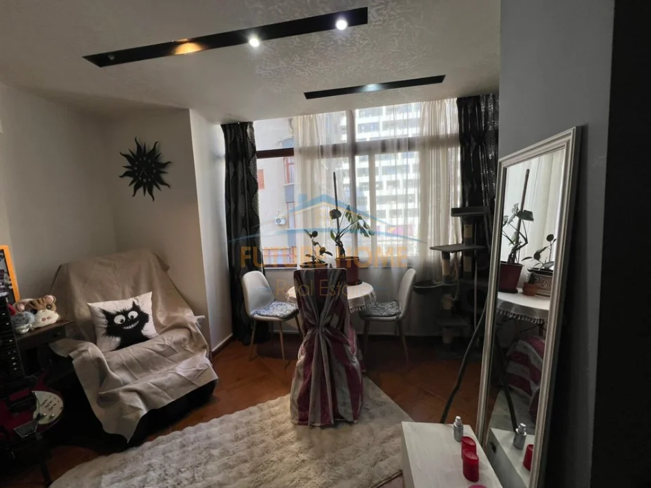 Tirane, shitet apartament 1+1 Kati 2, 74 m² 185.000 € 