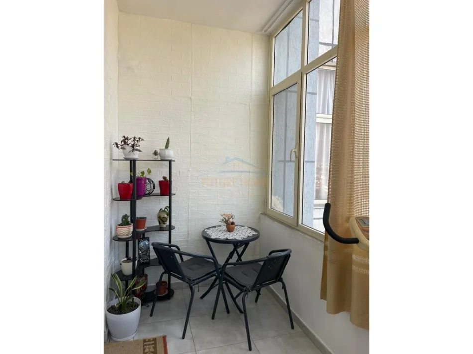 Tirane, shitet apartament 1+1 Kati 7, 68 m² 95.000 € (Terminali Autobuzave, Kryqezimi Kamzes)