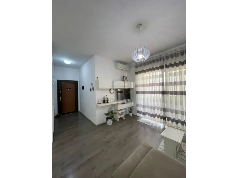 Tirane, shitet apartament 1+1 Kati 7, 68 m² 95.000 € 
