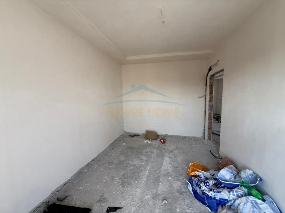 Tirane, shitet apartament 3+1+Aneks+Ballkon Kati 3, 126 m² 202.900 € (PORCELAN 3)