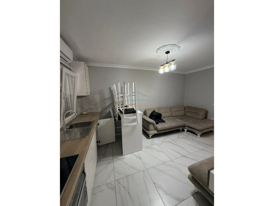 Tirane, shes apartament 2+1 Kati 3, 90 m² 220.000 € (Rruga e Barrikadave, Tiranë)
