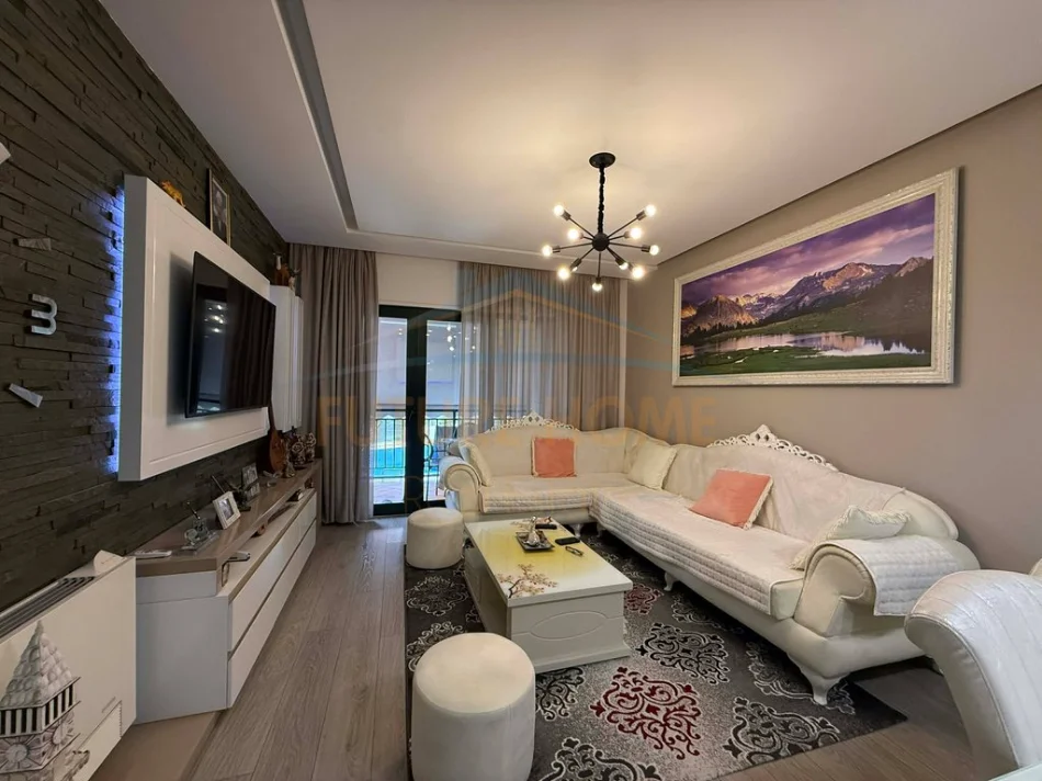 Tirane, shitet apartament 2+1+Ballkon Kati 1, 107 m² 210.000 € (GREEN CITY UNAZA E RE)