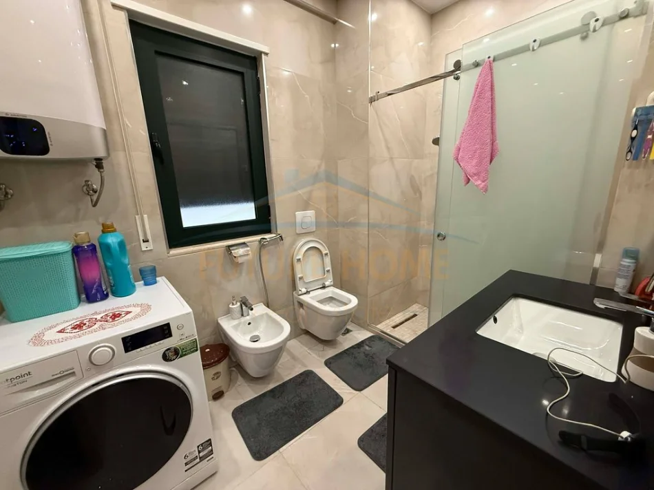 Tirane, shitet apartament 2+1+Ballkon Kati 1, 107 m² 210.000 € (GREEN CITY UNAZA E RE)