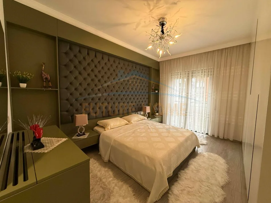 Tirane, shitet apartament 2+1+Ballkon Kati 1, 107 m² 210.000 € (GREEN CITY UNAZA E RE)