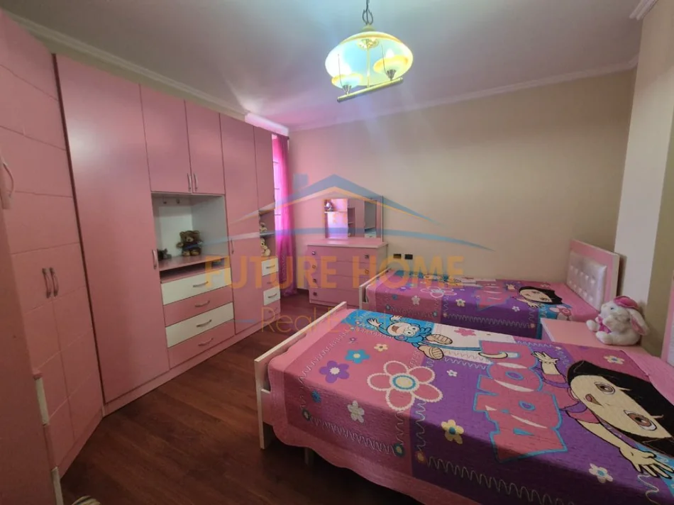 Tirane, shitet apartament 2+1+Ballkon Kati 8, 95 m² 230.000 € 