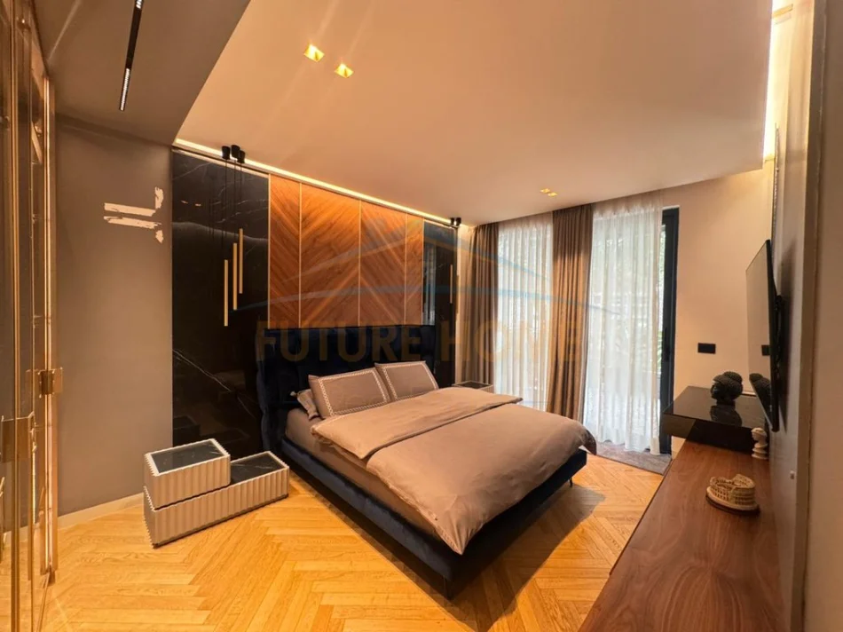 Durres, shitet Vile ne plazh 3+1 Kati 0, 660 m² 990.000 € (Gjiri i Lalzit)