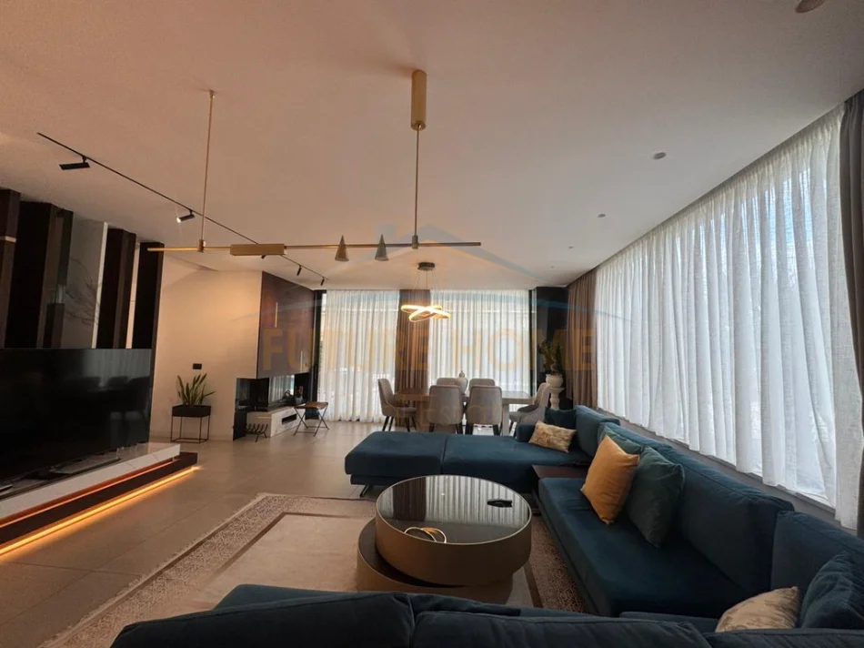 Durres, shitet Vile 2 Katshe , 660 m² 990.000 € (Gjiri i Lalezit)