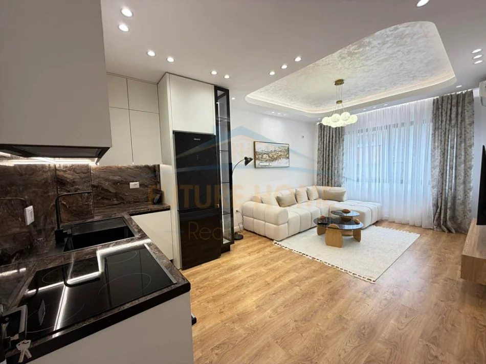 Shitet, Apartament 1+1, Misto Mame.