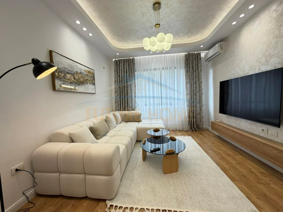 Shitet, Apartament 1+1, Misto Mame.