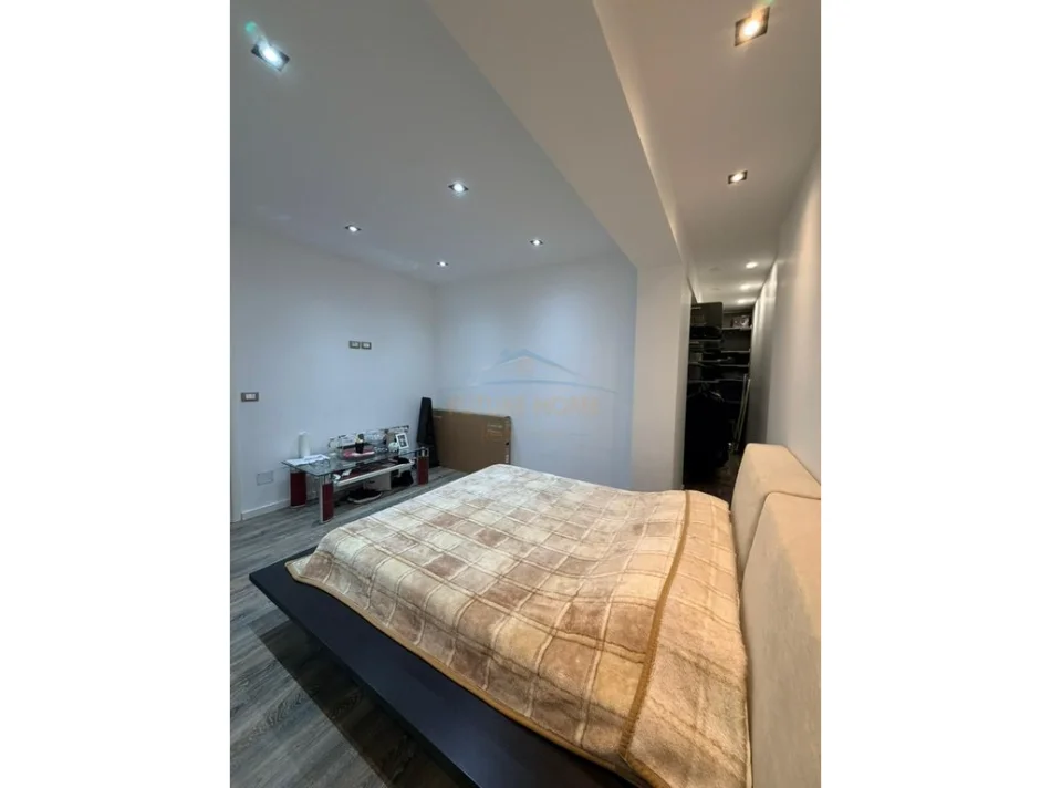 Tirane, shitet apartament 2+1+Ballkon Kati 6, 112 m² 210.000 € (DRITAN HOXHA)