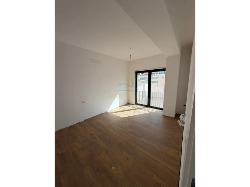 Tirane, shitet apartament 3+1 Kati 5, 132 m² 237.000 € (Rezidenca Kodra e Diellit 2)