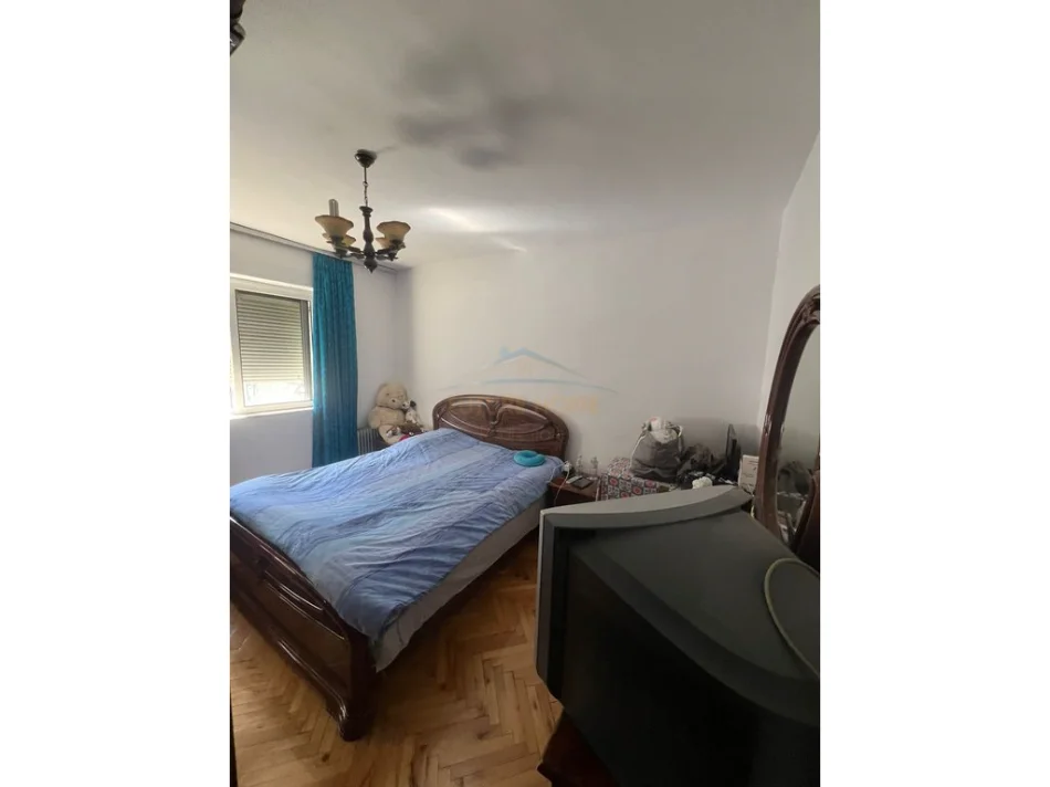Tirane, shitet apartament 3+1 Kati 3, 85 m² 180.000 € (Rruga Karl Gega)