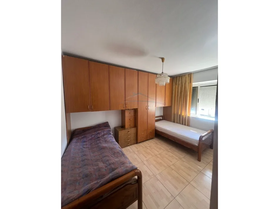 SHITET APARTAMENT 1+1 , RRUGA KARL GEGA