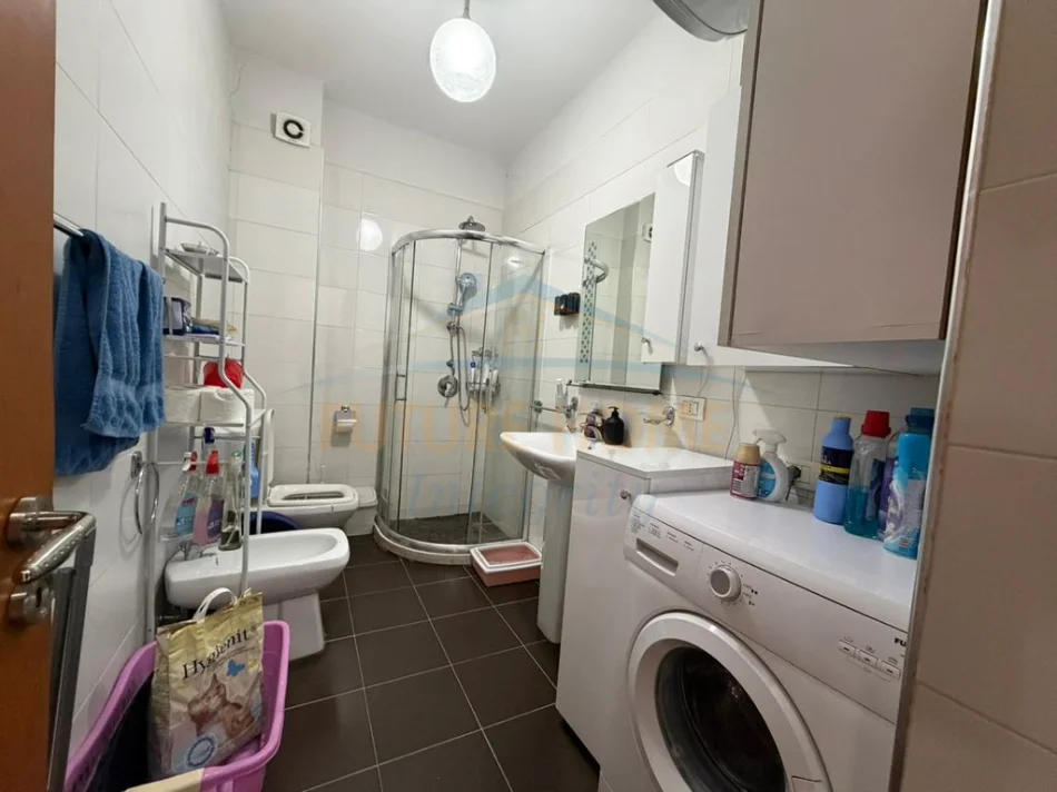 Tirane, shitet apartament 1+1,  Kati 3, 65 m² 123.000 € (Unaza e Re)