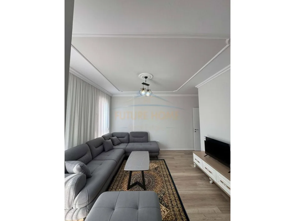 Tirane, jepet me qera apartament 2+1+Ballkon Kati 4, 109 m² 500 € (QTU)