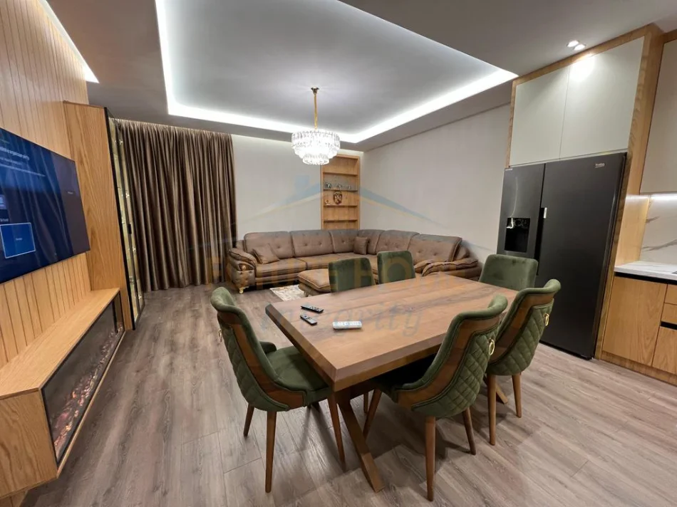 Tirane, shitet apartament 2+1+Ballkon Kati 1, 111 m² 260.000 € (Ali Demi)