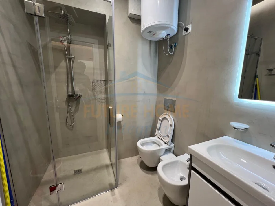 Tirane, shes apartament 2+1+Ballkon , 97 m² 260.000 €