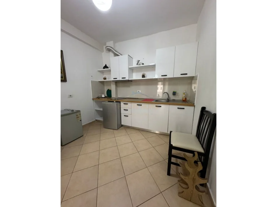 Vlore, shitet apartament 1+1 Kati 3, 81 m² 150.000 € (Rruga Petro Marko, Vlorë)