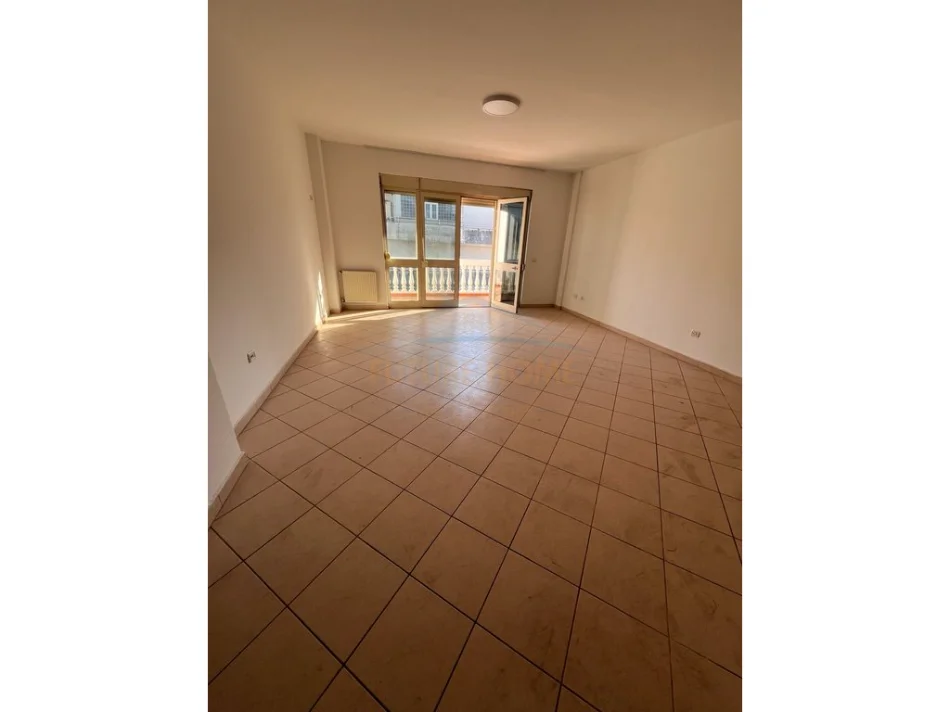 Durres, shitet apartament Kati 7, 120 m² 220.000 € 