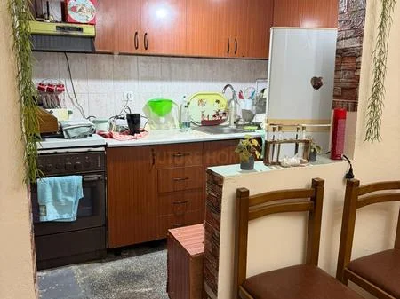 Tirane, jepet me qera apartament 1+1 Kati 1, 56 m² 300 € (Ish Parku I Autobuzave)