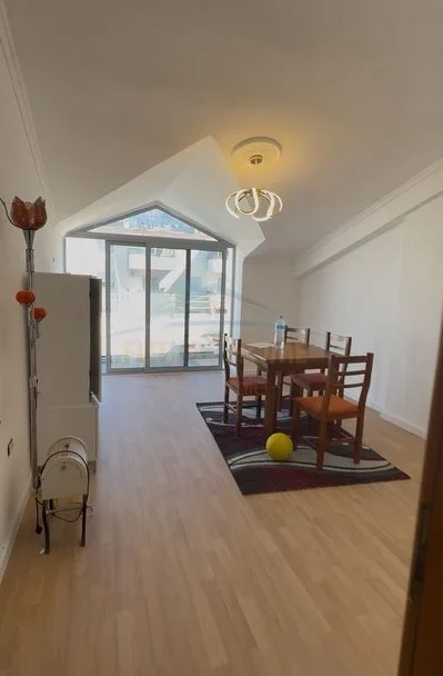 Tirane, shitet apartament 1+1 Kati 6, 76 m² 108.000 € (rruga e thesarit)