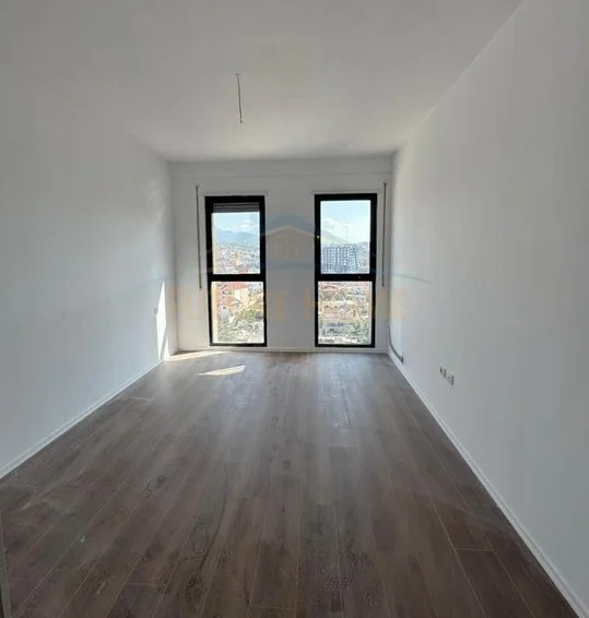 Tirane, shitet apartament 2+1 Kati 8, 101 m² 246.000 € (rruga sadik petrela)