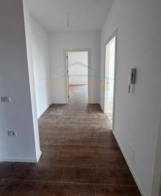 Tirane, shitet apartament 2+1 Kati 8, 101 m² 246.000 € (rruga sadik petrela)