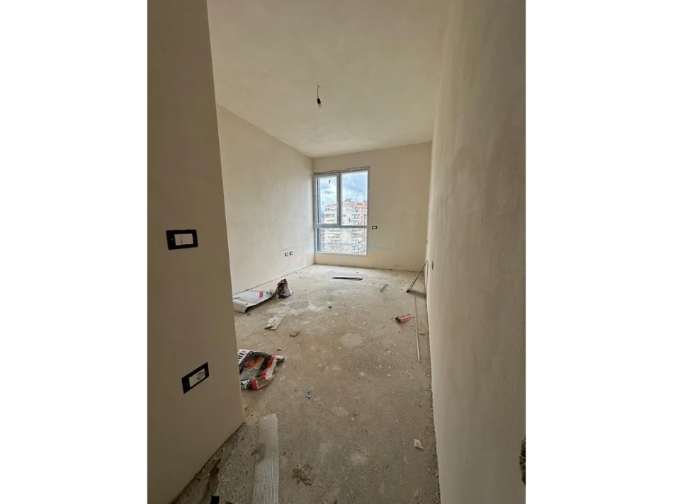 Tirane, shitet apartament 2+1 Kati 6, 81 m² 195.000 € (Ali Demi)