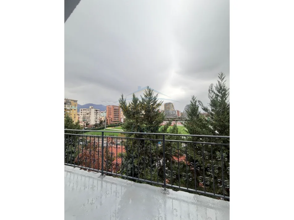 Tirane, shitet apartament 2+1 Kati 5, 311 m² 650.000 € (KOMUNA E PARISIT)