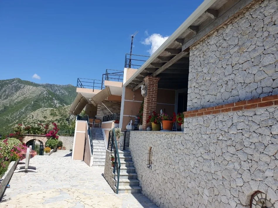 📍Borsh, shitet Vile 342 m²  pamje fantastike💥