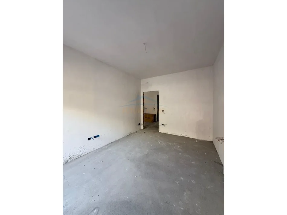 Shqiperi, shes apartament 1+1 Kati 5, 64 m² 83.174 € 