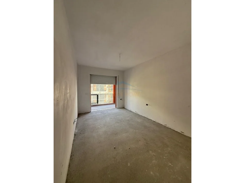 Tirane, shitet apartament 1+1 , 63 m² 83.714 € (PASKUQAN)