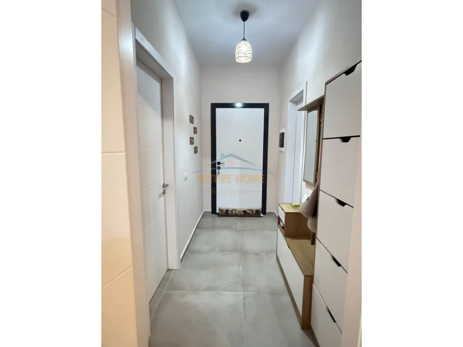 Shqiperi, jepet me qera apartament 1+1 Kati 5, 70 m² 400 € (Paskuqan)