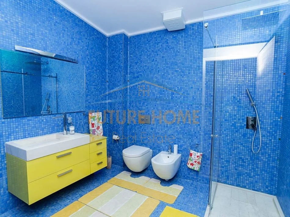 Tirane, shitet apartament 2+1+Ballkon Kati 6, 203 m² 650.000 € 