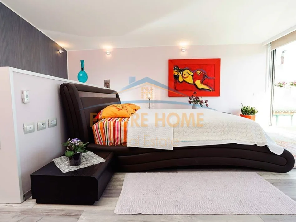 Tirane, shitet apartament 2+1+Ballkon Kati 6, 203 m² 650.000 € (LIQENI I THATE)