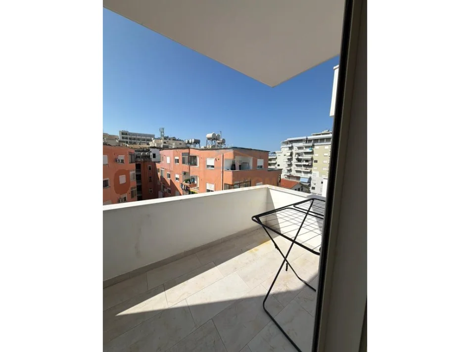 Durres, shitet apartament 1+1+Ballkon Kati 6, 75 m² 120.000 € 