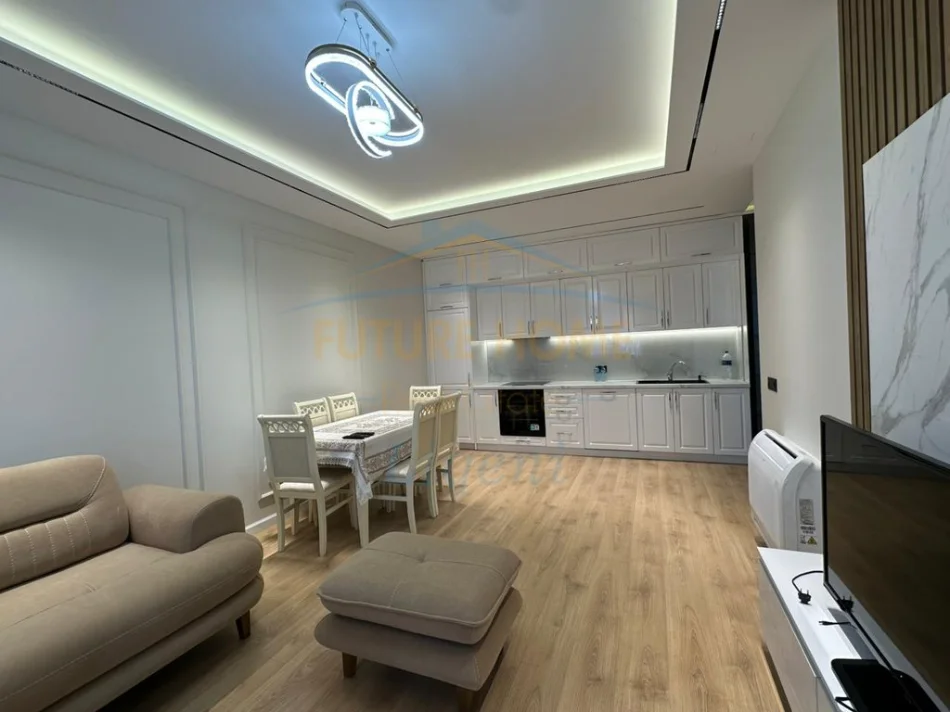 Tirane, jepet me qera apartament 2+1+Ballkon Kati 4, 108 m² 625 € (Paskuqan)