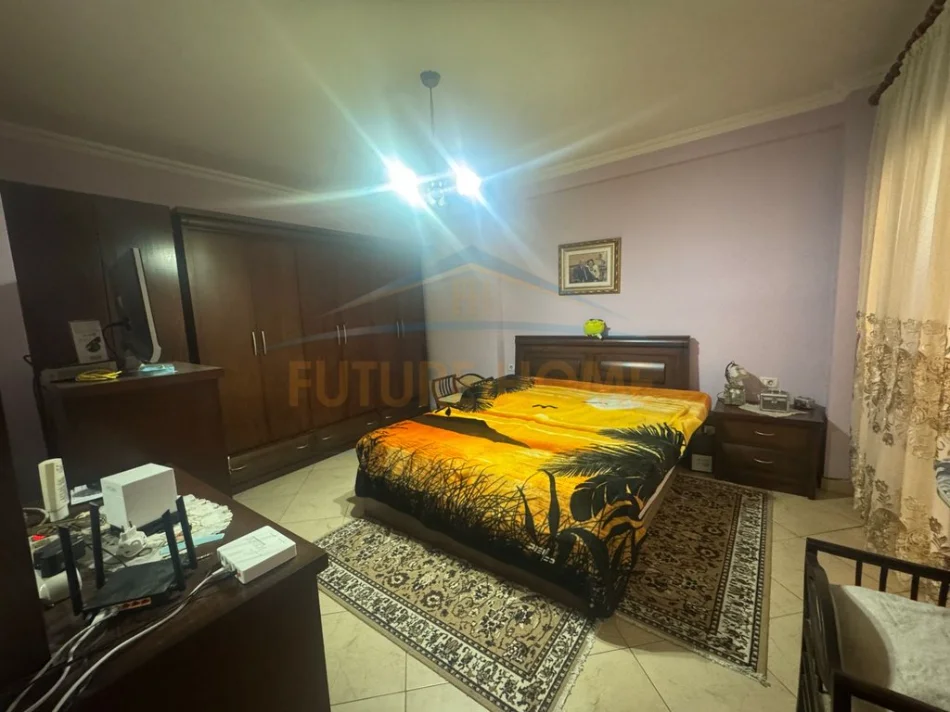 Tirane, shitet apartament 2+1+2+Ballkon Kati 10, 144 m² 315.000 € (Komuna e Parisit)