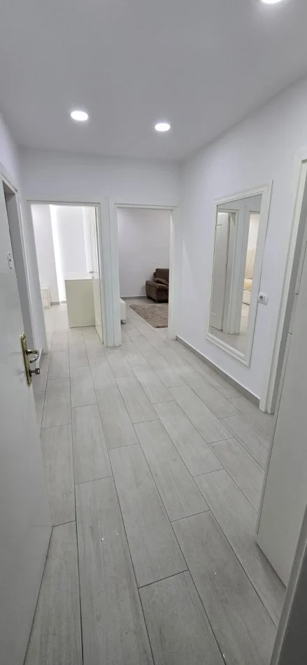 Tirane, shitet apartament 2+1 Kati 3, 85 m² 158.000 € (Rruga Kavajes)