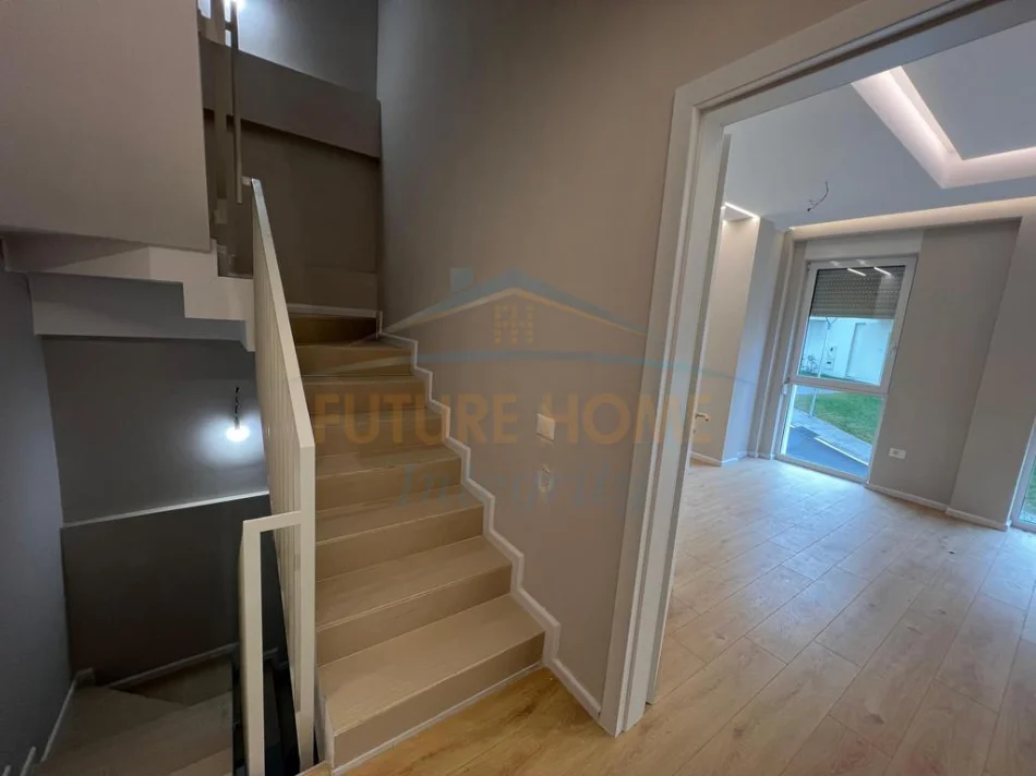 Tirane, shitet Vile 3 Katshe Kati 0, 196 m² 390.000 € (Aba Residence)