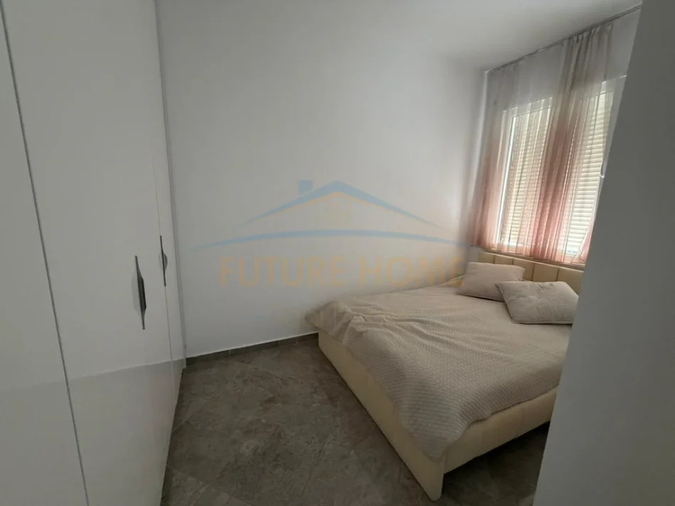 Gjiri Lalezit | Hamallaj, shitet apartament 2+1+Ballkon Kati 0, 60 m² 290.000 € (Gjiri i Lalzit)