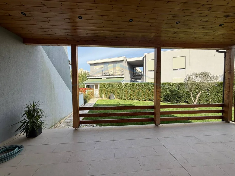 Gjiri Lalezit | Hamallaj, shitet apartament 2+1+Ballkon Kati 0, 60 m² 290.000 € (Gjiri i Lalzit)